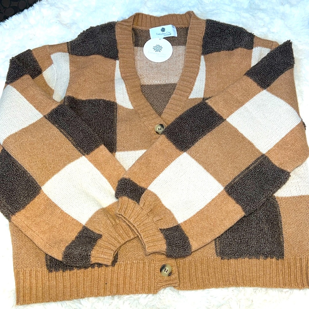 BNWT Cropped Cardigan Size L